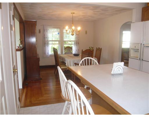 324 Aqueduct Road Cranston, RI 02910 - Photo 5 of 12 Dining Room.