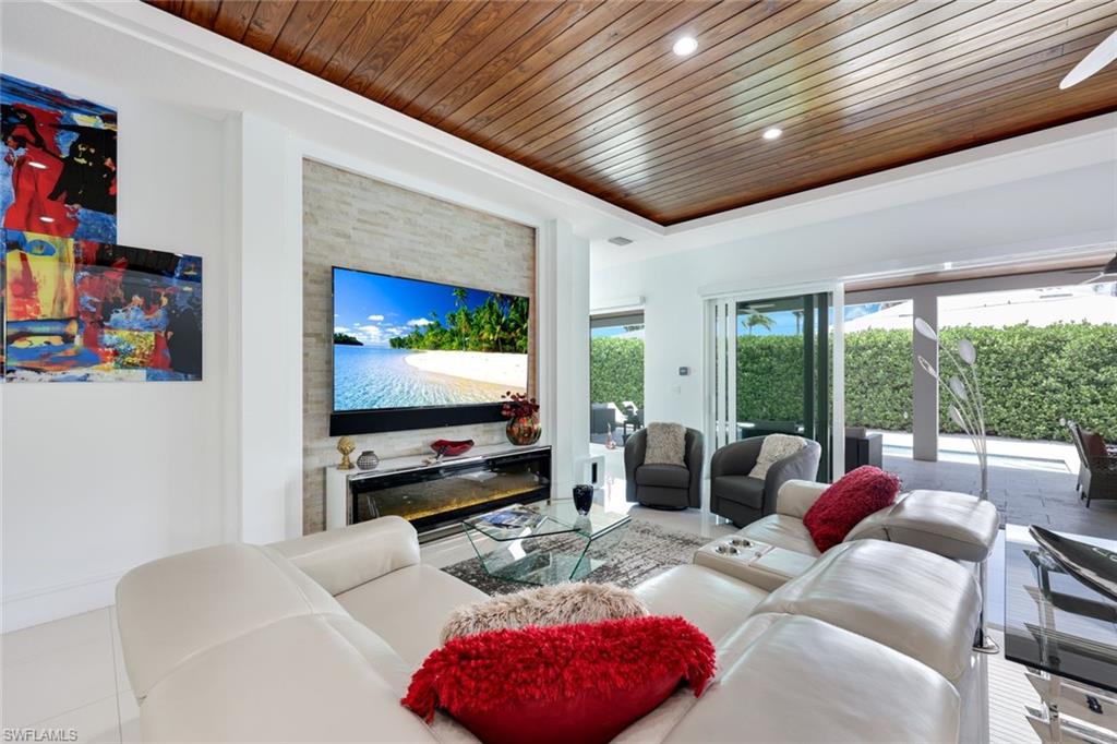 1167 22nd Avenue North Naples, FL 34103 - Photo 5 of 35