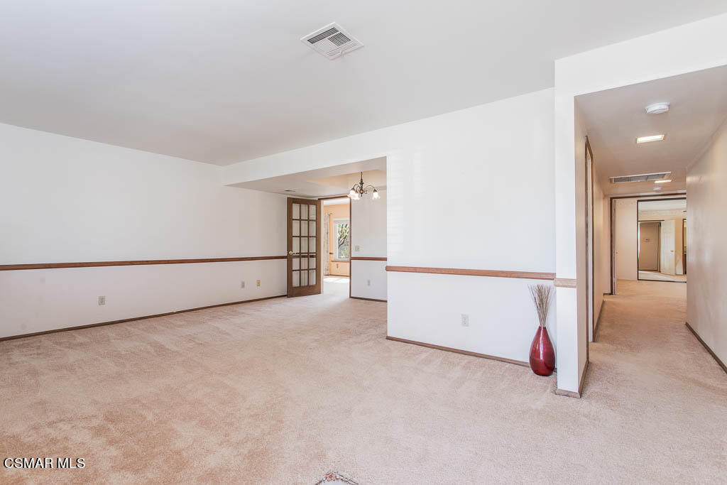 6016 Cochran Street Simi Valley, CA 93063 - Photo 3 of 36 03-6016 Cochran St (36)