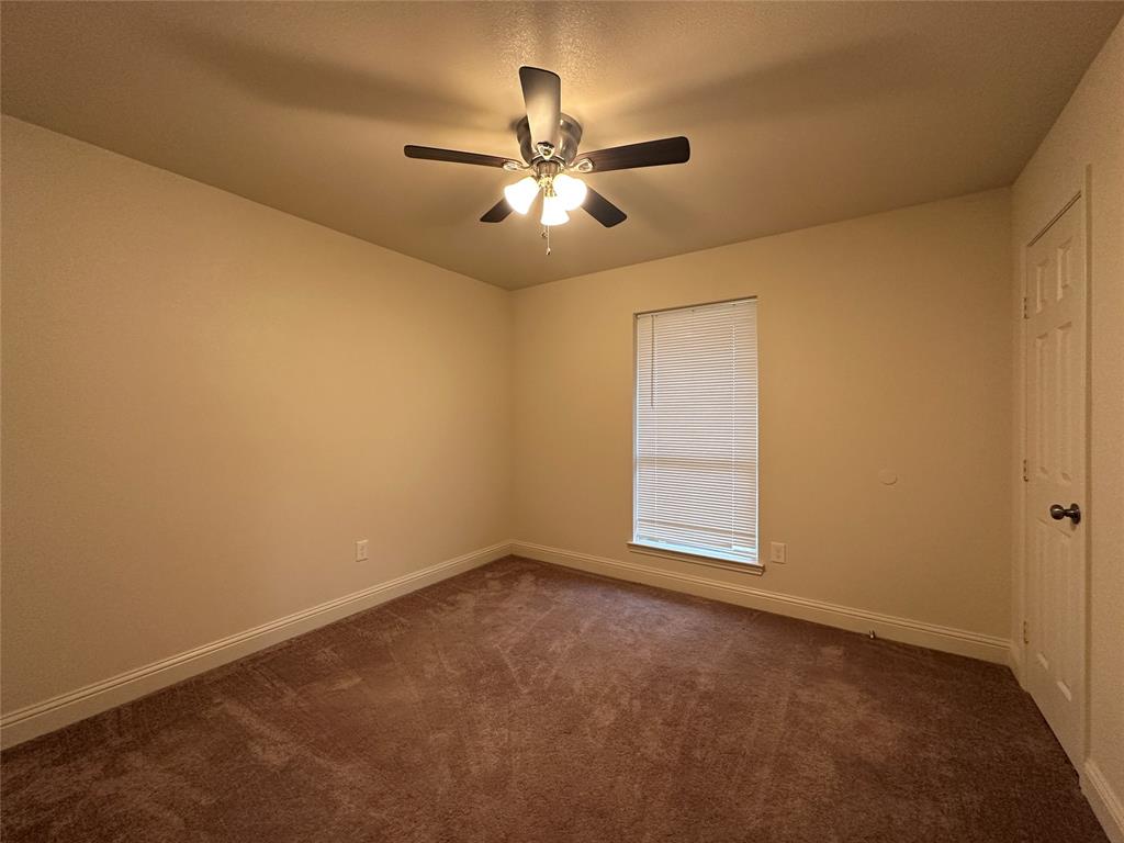 1017 Pleasant Valley Road Garland, TX 75040 - Photo 11 of 16