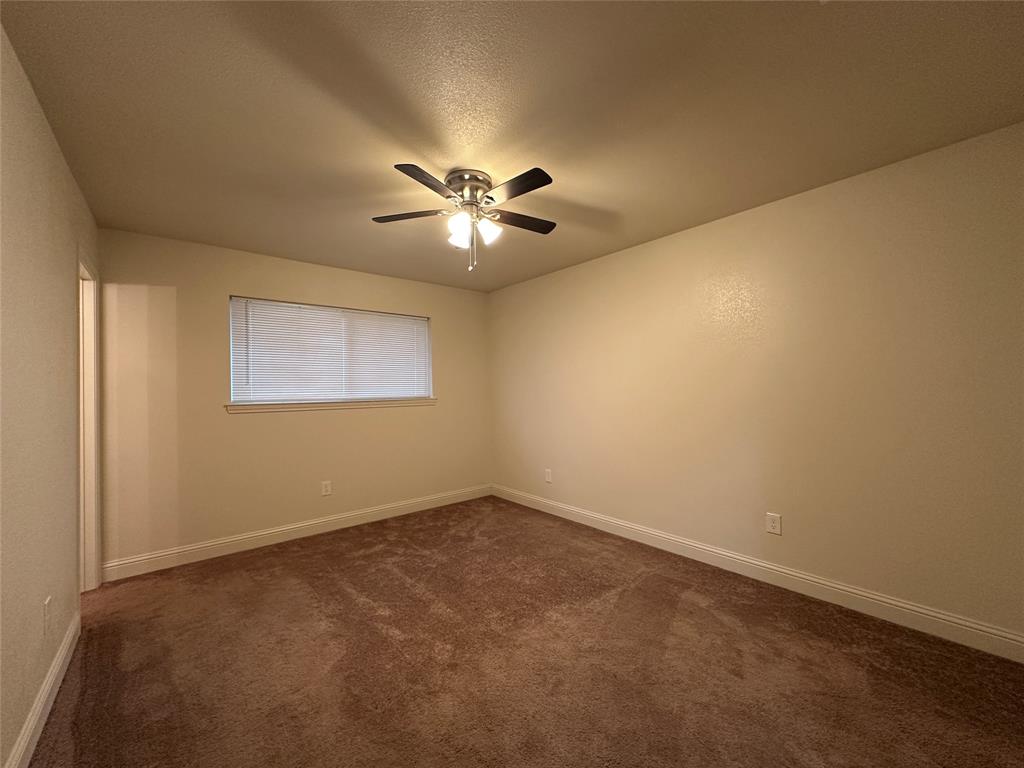 1017 Pleasant Valley Road Garland, TX 75040 - Photo 13 of 16