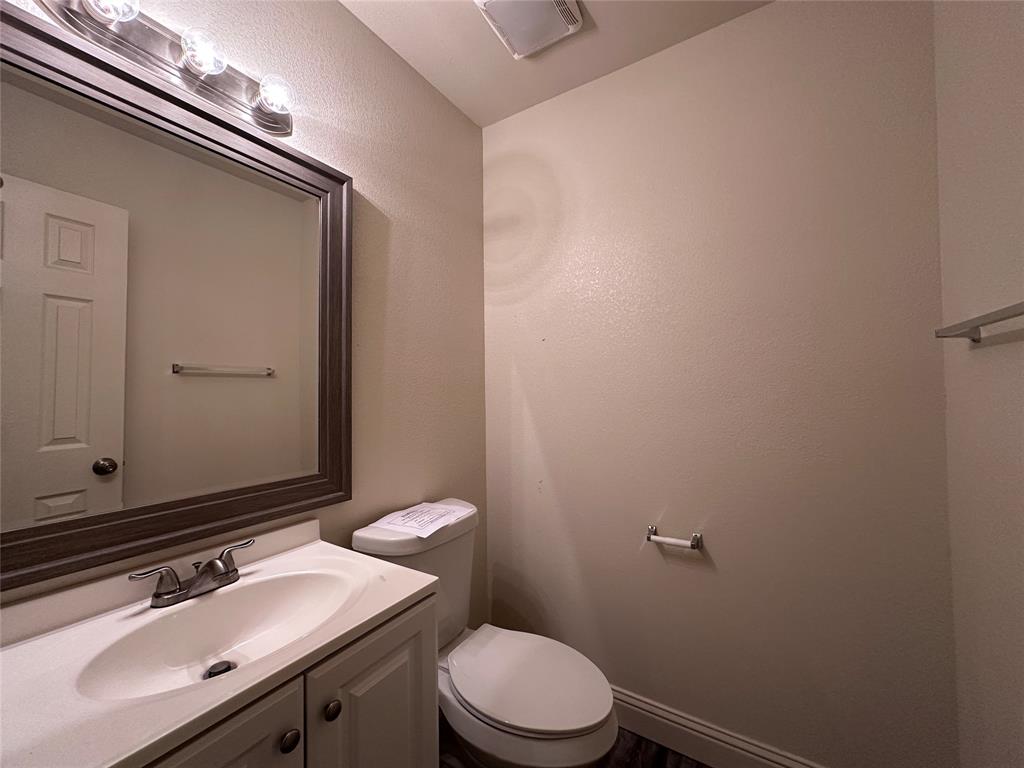 1017 Pleasant Valley Road Garland, TX 75040 - Photo 14 of 16