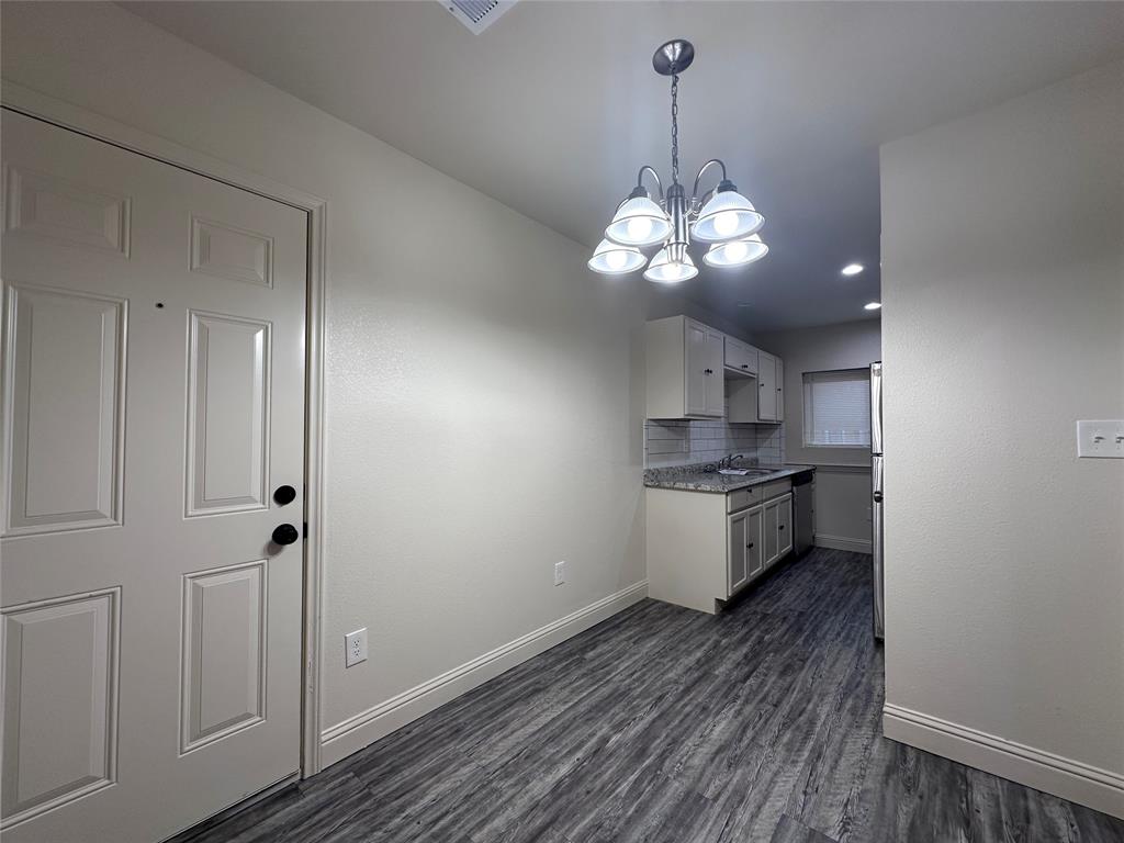 1017 Pleasant Valley Road Garland, TX 75040 - Photo 4 of 16