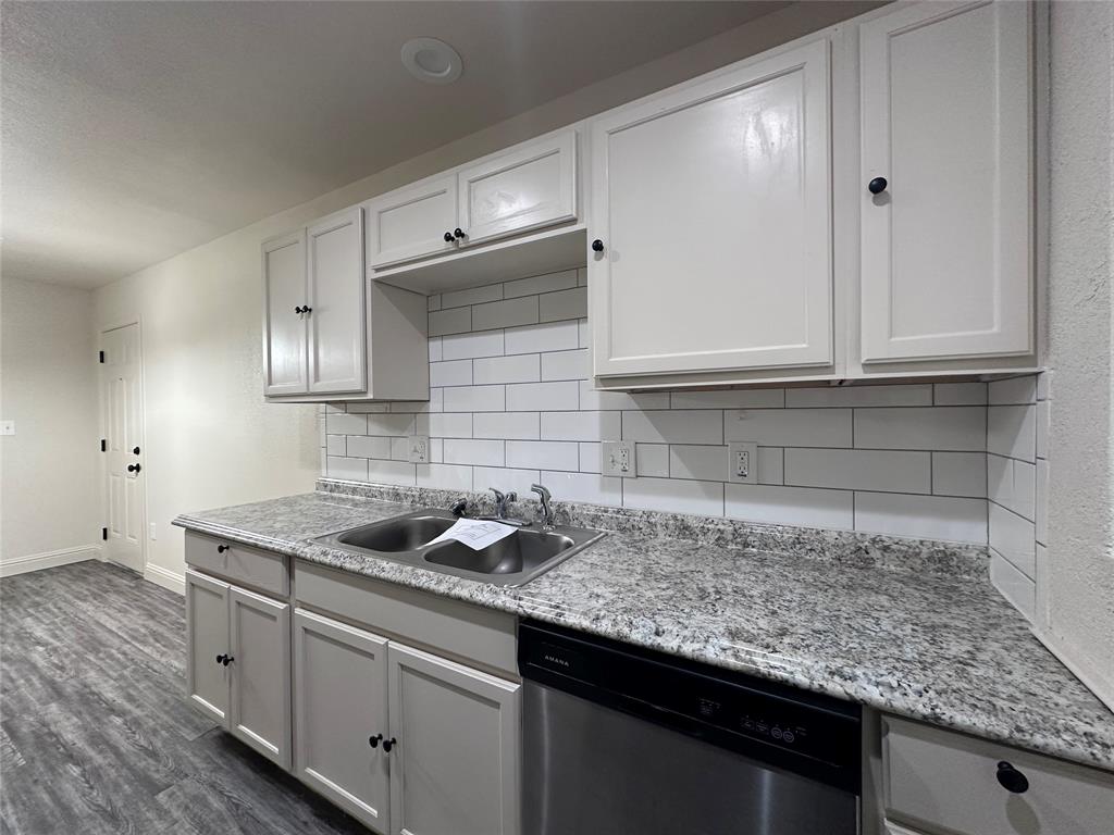 1017 Pleasant Valley Road Garland, TX 75040 - Photo 6 of 16