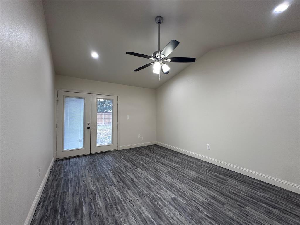 1017 Pleasant Valley Road Garland, TX 75040 - Photo 7 of 16