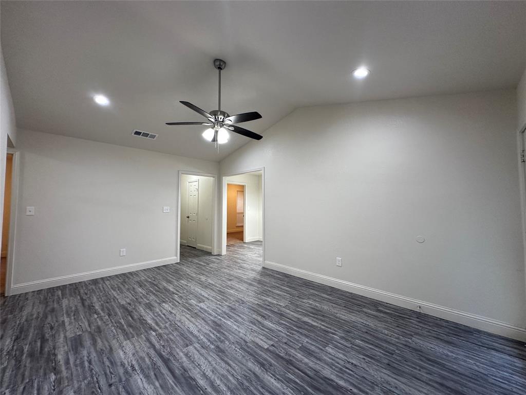 1017 Pleasant Valley Road Garland, TX 75040 - Photo 8 of 16