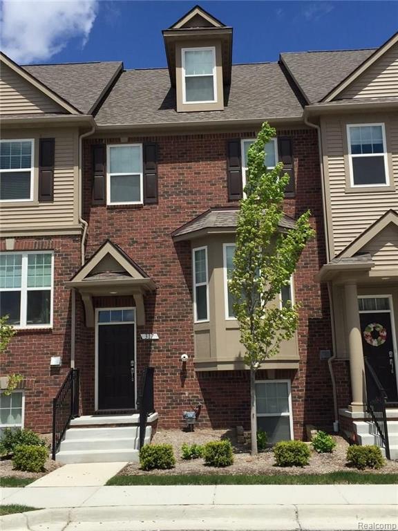 2864 Glenbar Circle Rochester, MI 48307 - Photo 1 of 26