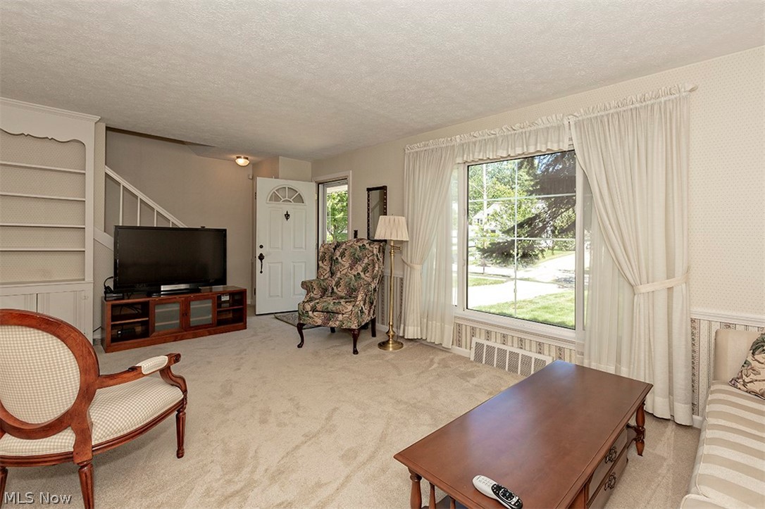 1552 Edgefield Road Lyndhurst, OH 44124 - Photo 4 of 30