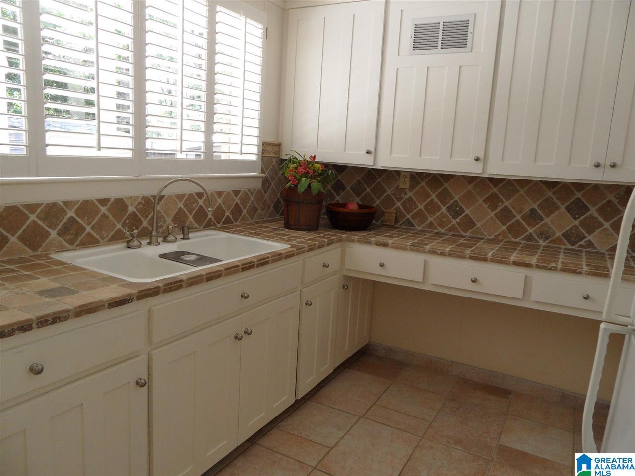 1069 Shades Crest Road Birmingham, AL 35226 - Photo 27 of 34