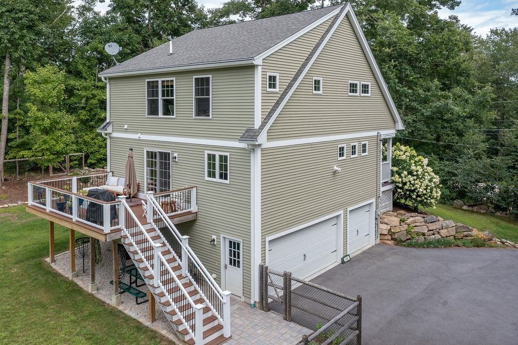 114 Young Road Barrington, NH 03825 - Photo 4 of 37 Gallery Image 4