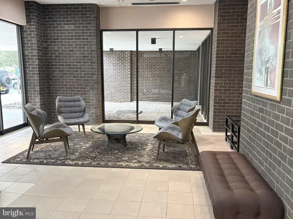 $1,850 | 250 South Reynolds Street, Unit 805, Alexandria, VA 22304