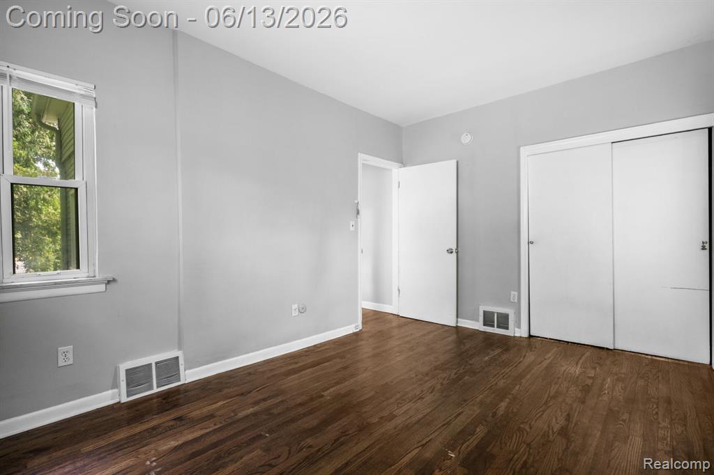 15635 West 13 Mile Road Southfield, MI 48076 - Photo 11 of 25