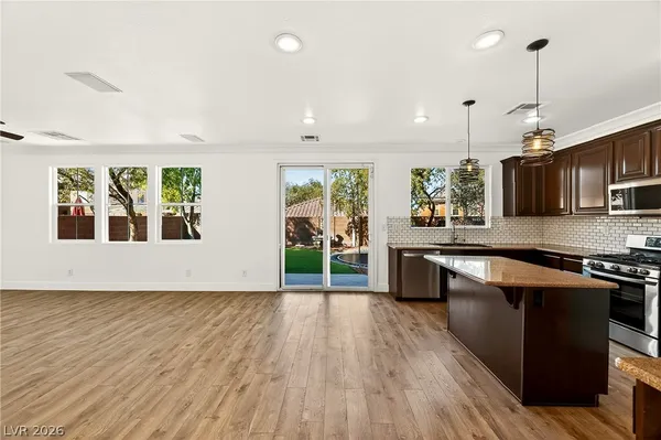 $547,777 | 7304 Apache Mission Court, Las Vegas, NV 89179