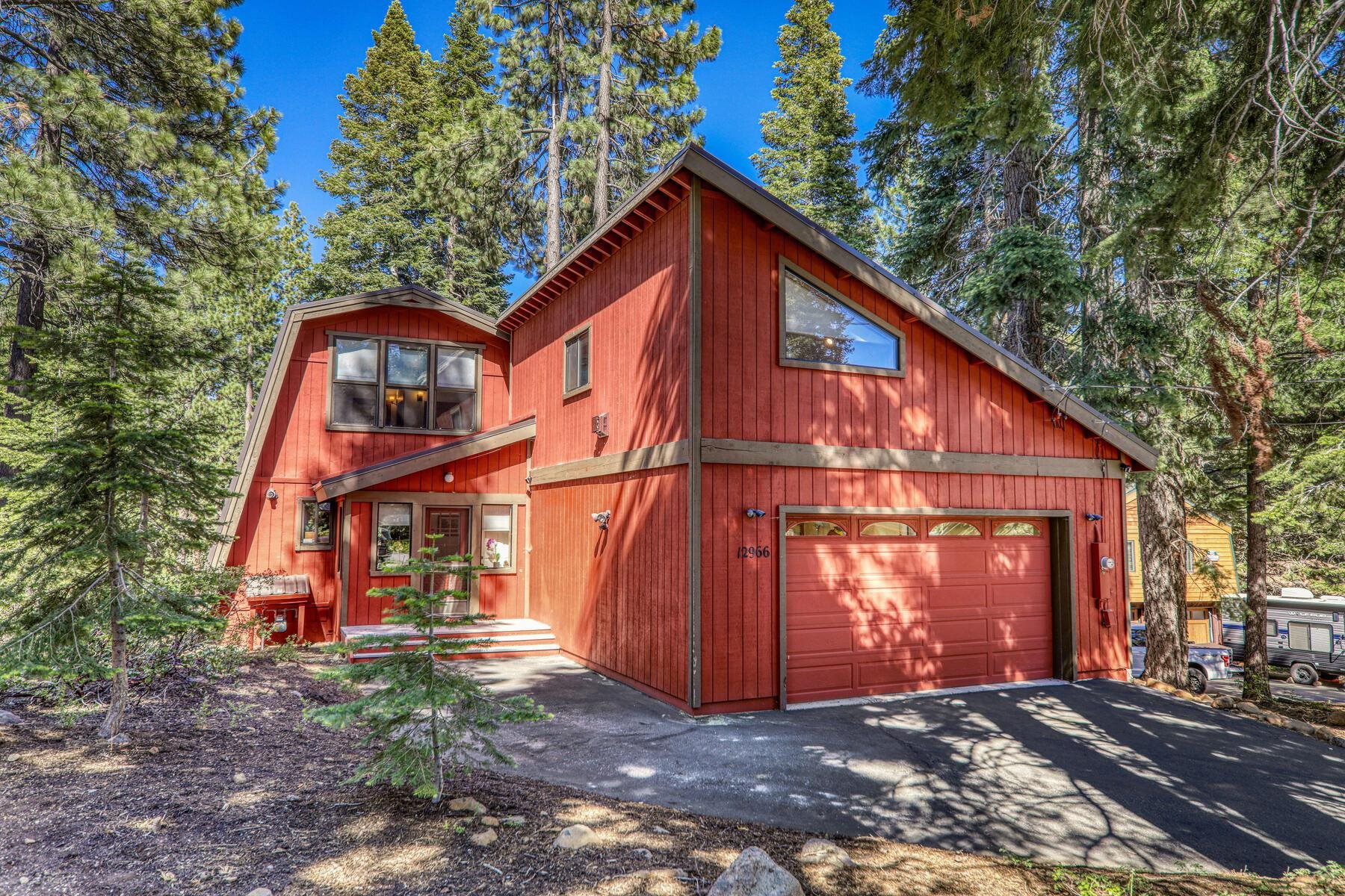 12966 Davos Drive Truckee, CA 96161 - Photo 3 of 18