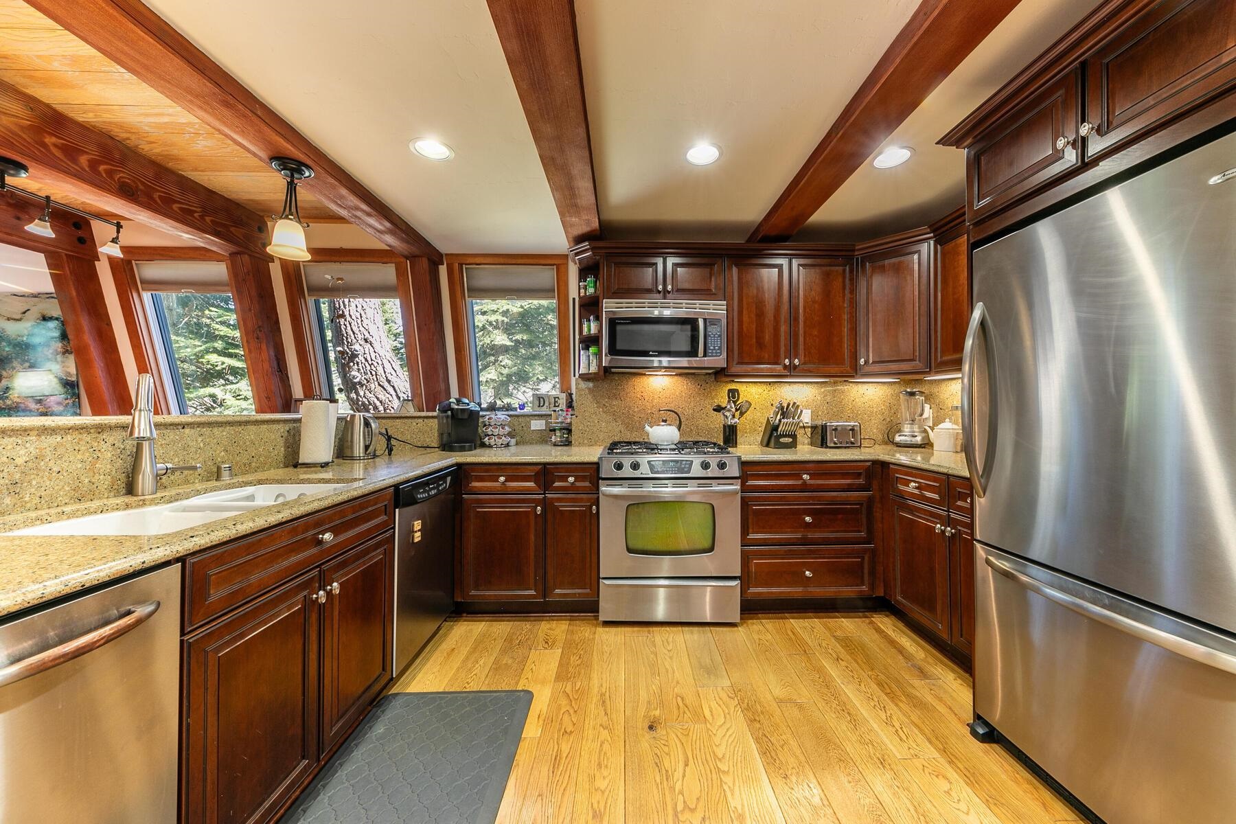 12966 Davos Drive Truckee, CA 96161 - Photo 7 of 18