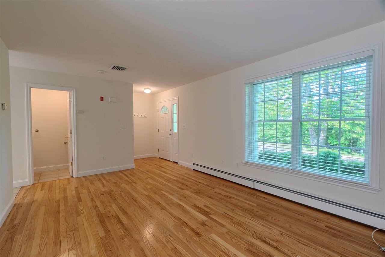 10 A Glen Road, Unit A Salem, NH 03079 - Photo 4 of 34