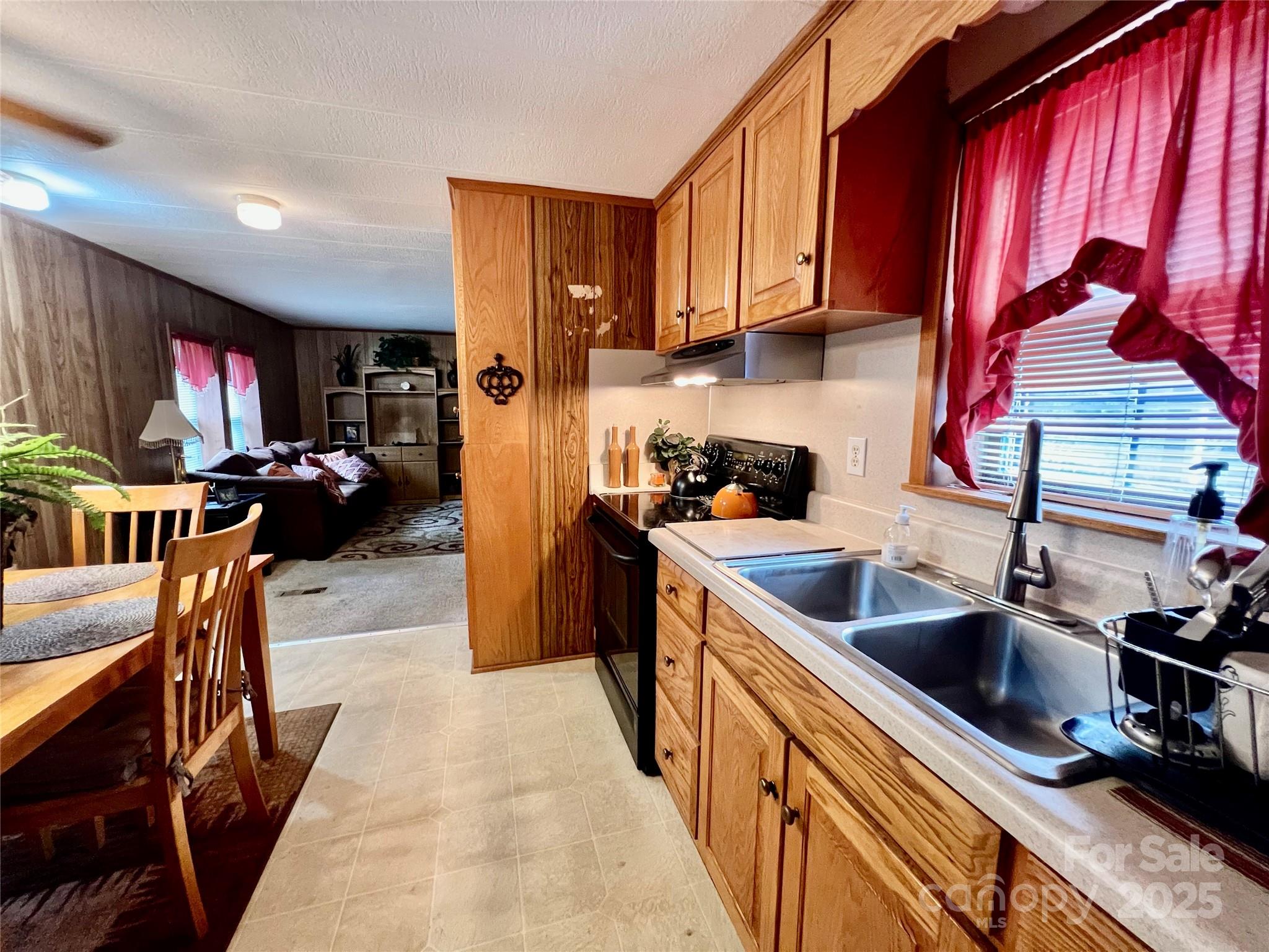 572 Mosteller Drive Lancaster, SC 29720 - Photo 6 of 31