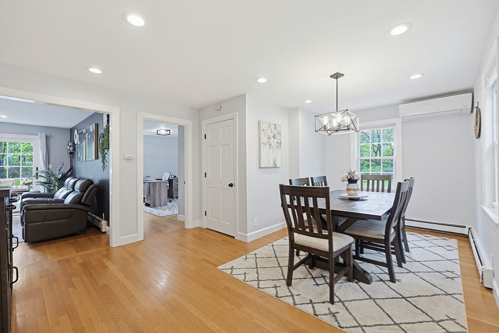 424 Dedham Street Wrentham, MA 02093 - Photo 14 of 40