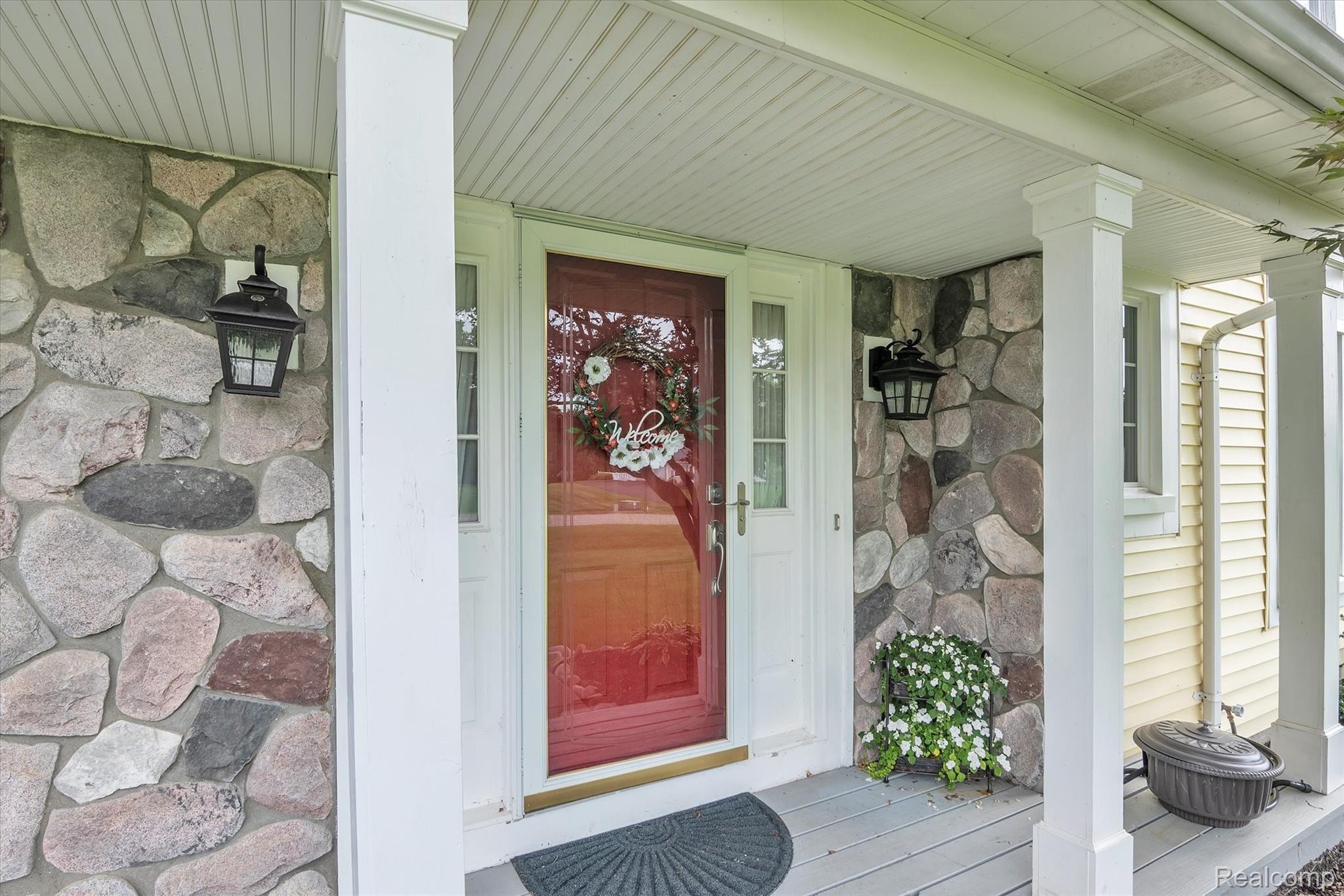 8990 McColl Road Brighton, MI 48116 - Photo 5 of 49 05-8990-McColl-Rd-WindowStill-Real-Estate-Photography-5.jpg