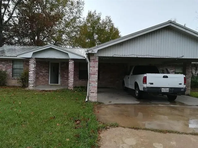 $1,200 | 1214 Martin Luther King Drive, Livingston, TX 77351