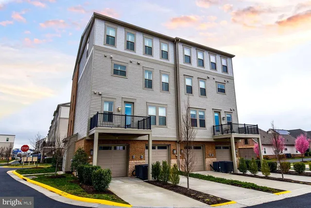 $3,300 | 23610 Havelock Walk Terrace, Ashburn, VA 20148