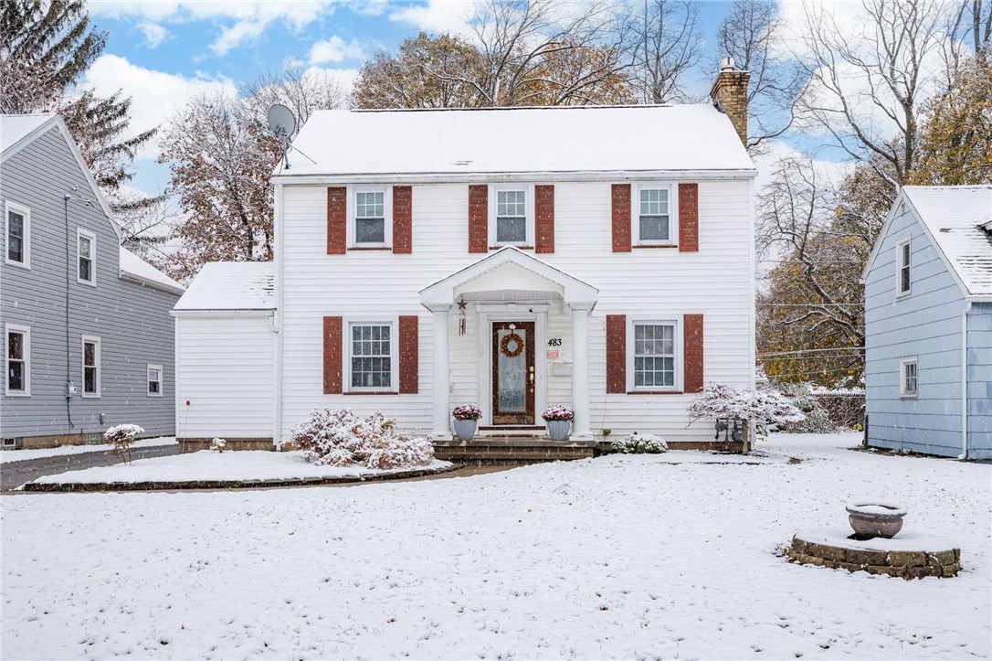 Welcome to 483 Oakwood Road.