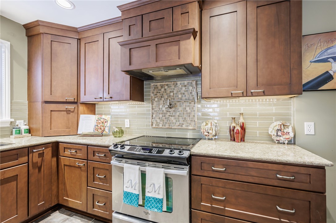 483 Oakwood Road Greece, NY 14616 - Photo 12 of 36