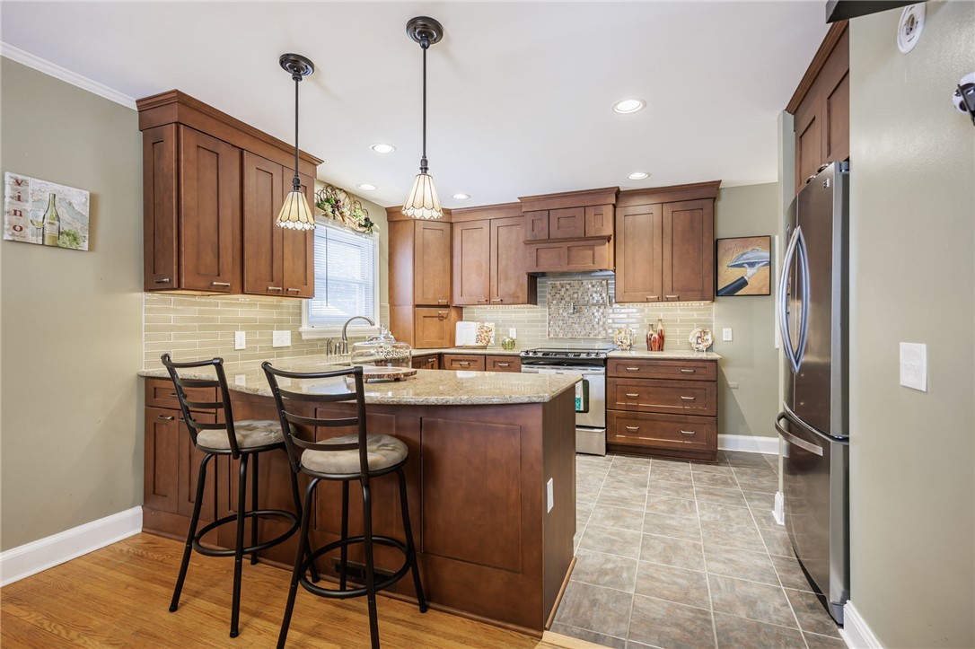 483 Oakwood Road Greece, NY 14616 - Photo 13 of 36