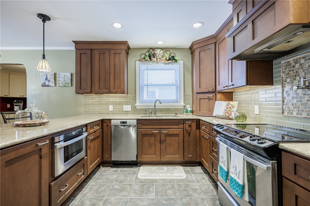 483 Oakwood Road Greece, NY 14616 - Photo 16 of 36