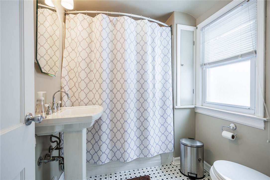 483 Oakwood Road Greece, NY 14616 - Photo 26 of 36