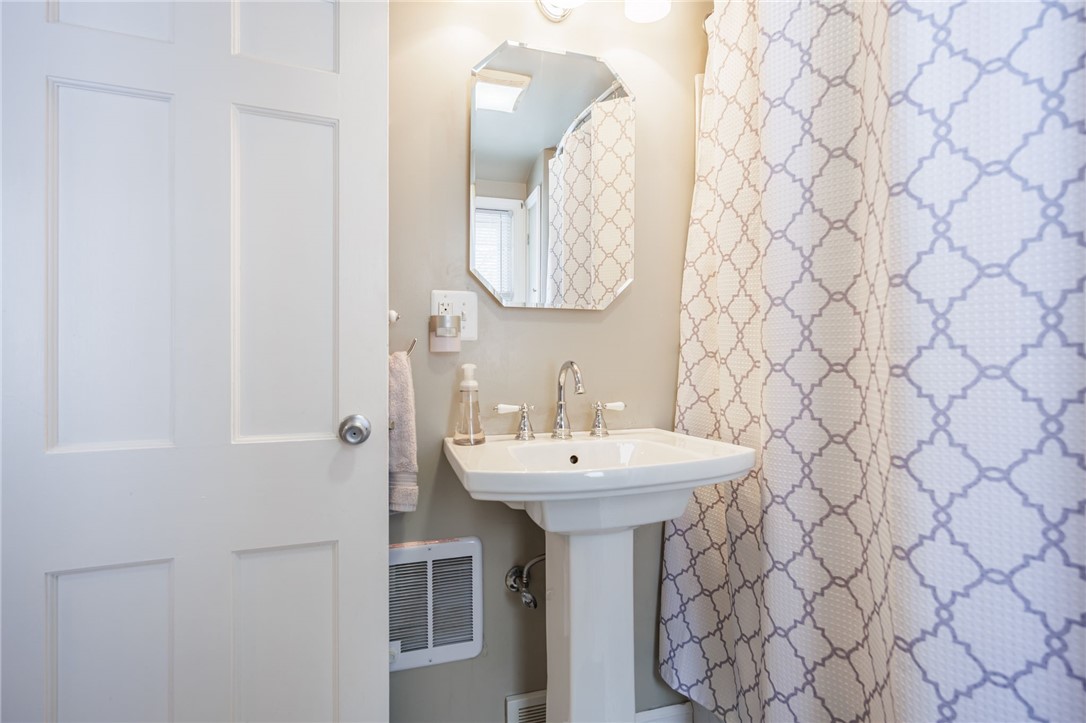 483 Oakwood Road Greece, NY 14616 - Photo 27 of 36