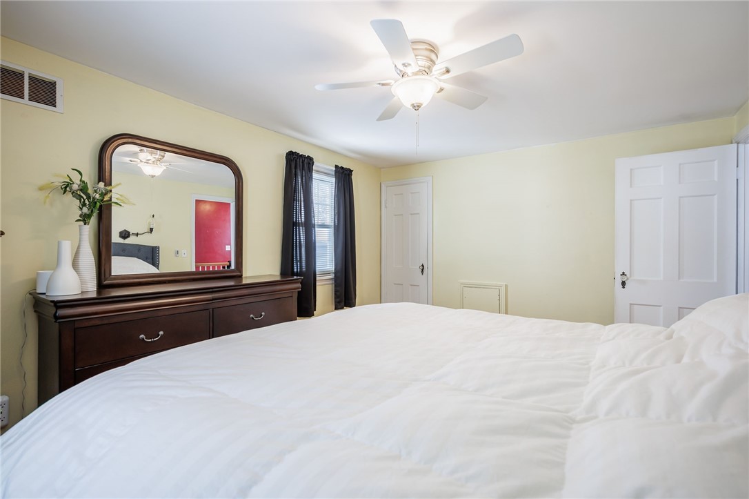 483 Oakwood Road Greece, NY 14616 - Photo 31 of 36