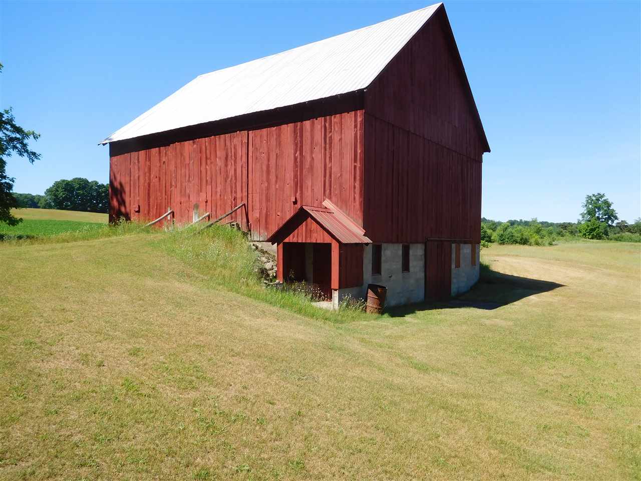 6463 Demerly Road Benzonia, MI 49616 - Photo 1 of 40 1849345.JPG
