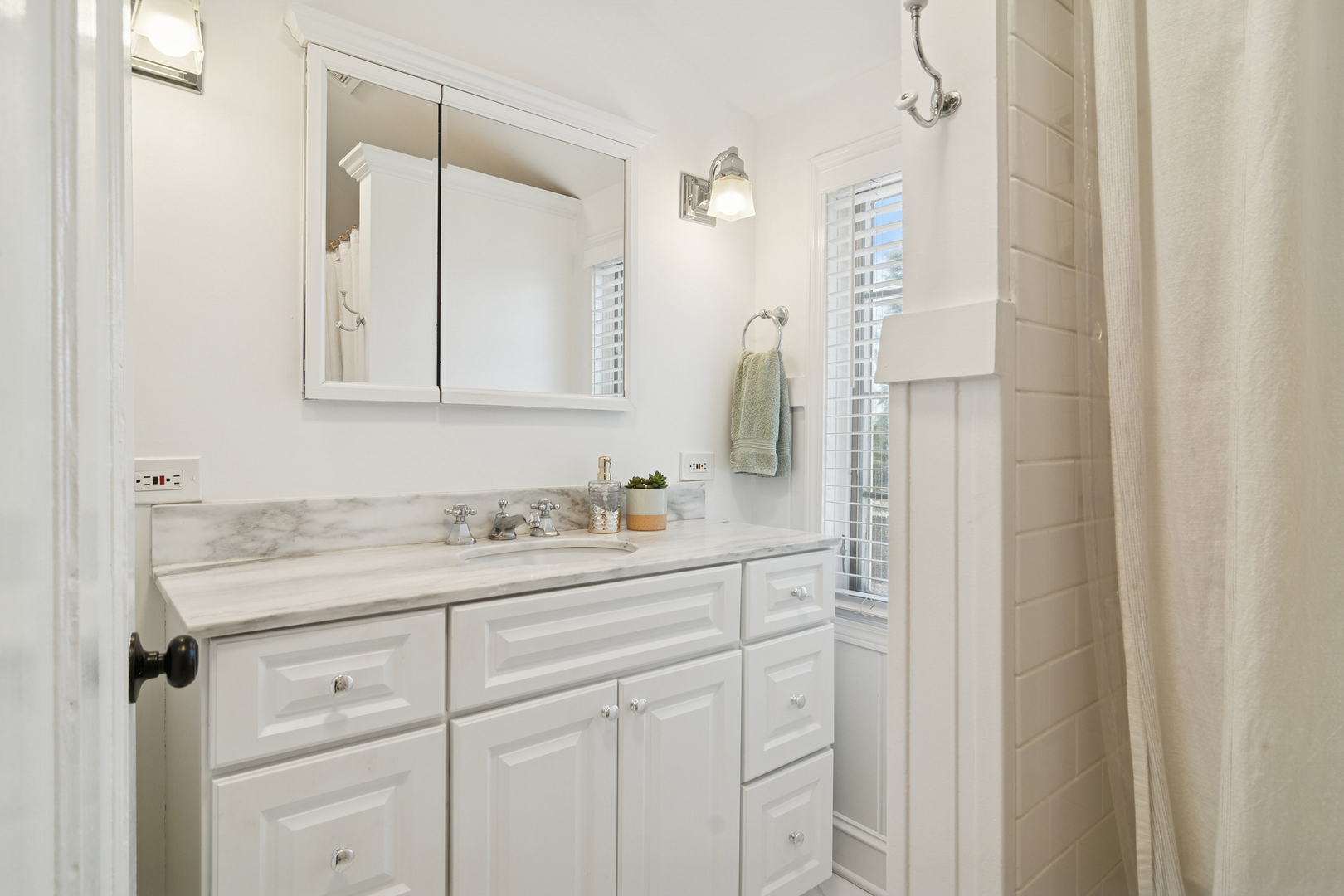 612 Sycamore Road Barrington, IL 60010 - Photo 19 of 34
