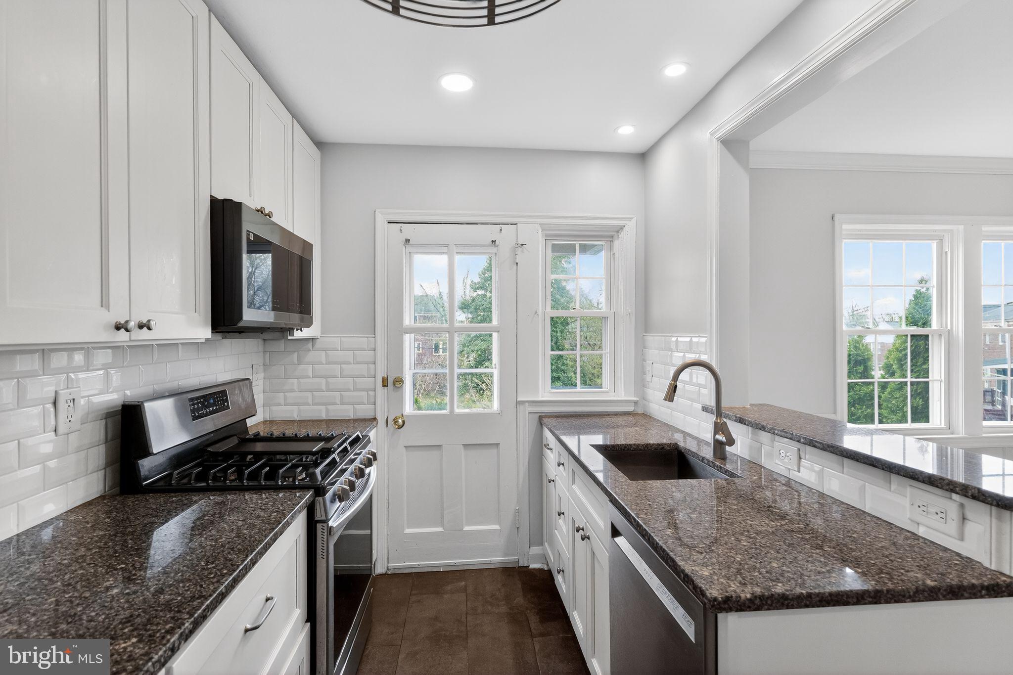 1844 Deveron Road Towson, MD 21286 - Photo 12 of 34 Kitchen