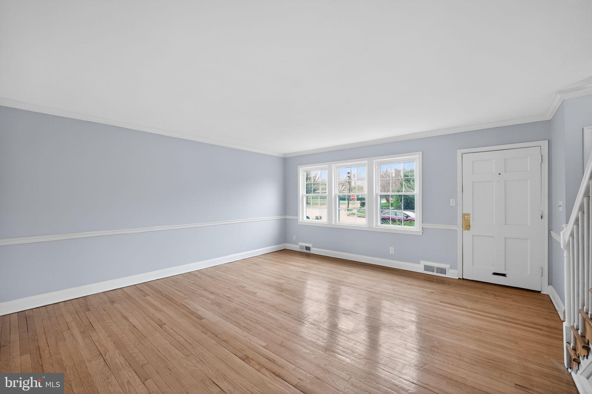 1844 Deveron Road Towson, MD 21286 - Photo 5 of 34 Living room