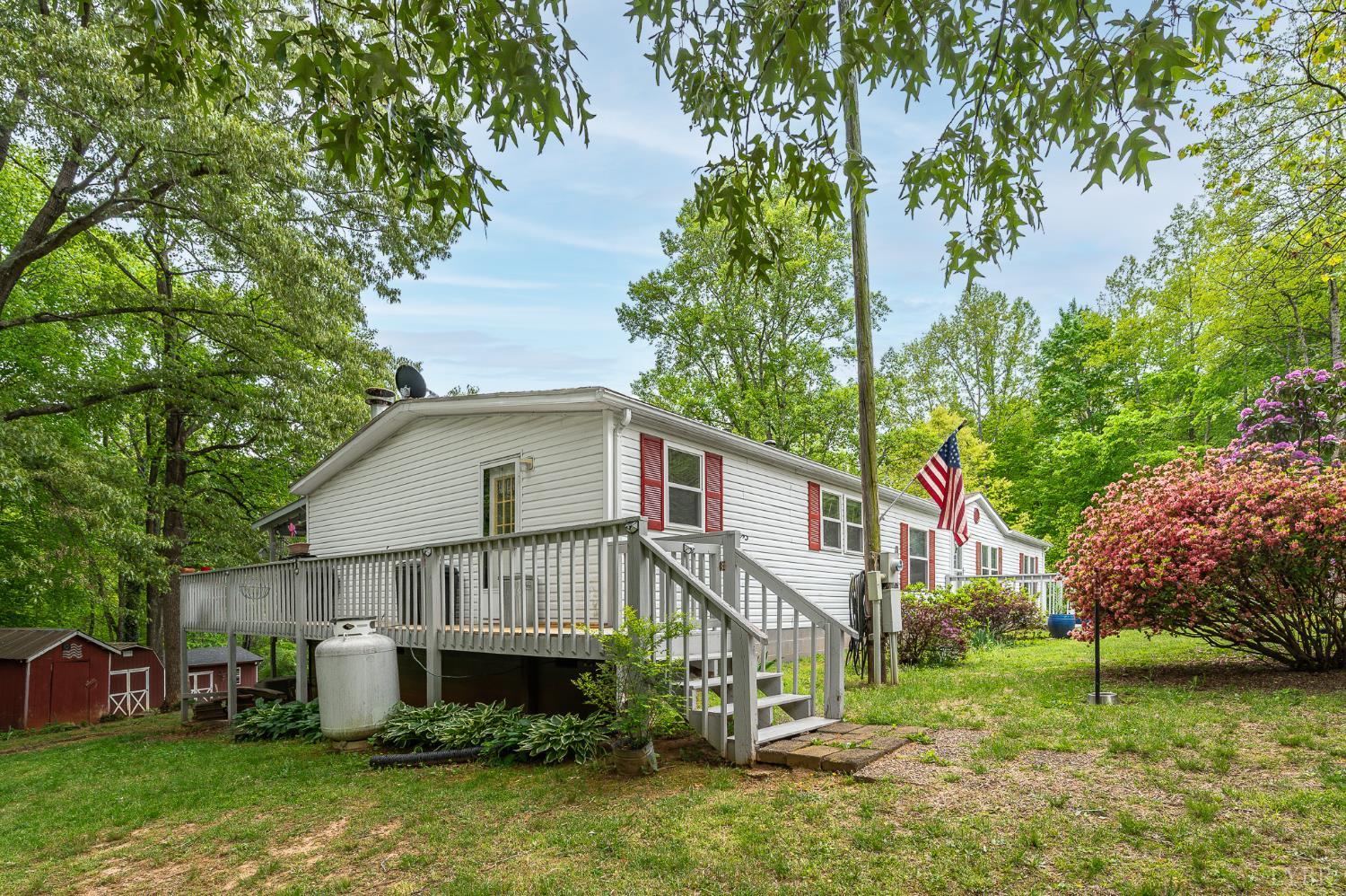142 Micklem Lane Shipman, VA 22971 - Photo 3 of 38 a view of a yard in front of house