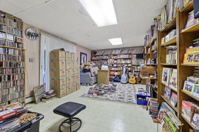 15 Garfield Road Parsippany, NJ 07054 - Photo 19 of 33 Gallery Image 19