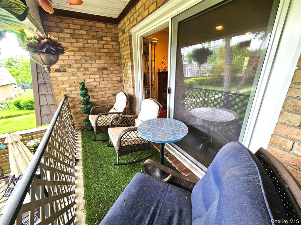 655 Middle Country Road, Unit 2H2 Coram, NY 11727 - Photo 7 of 37