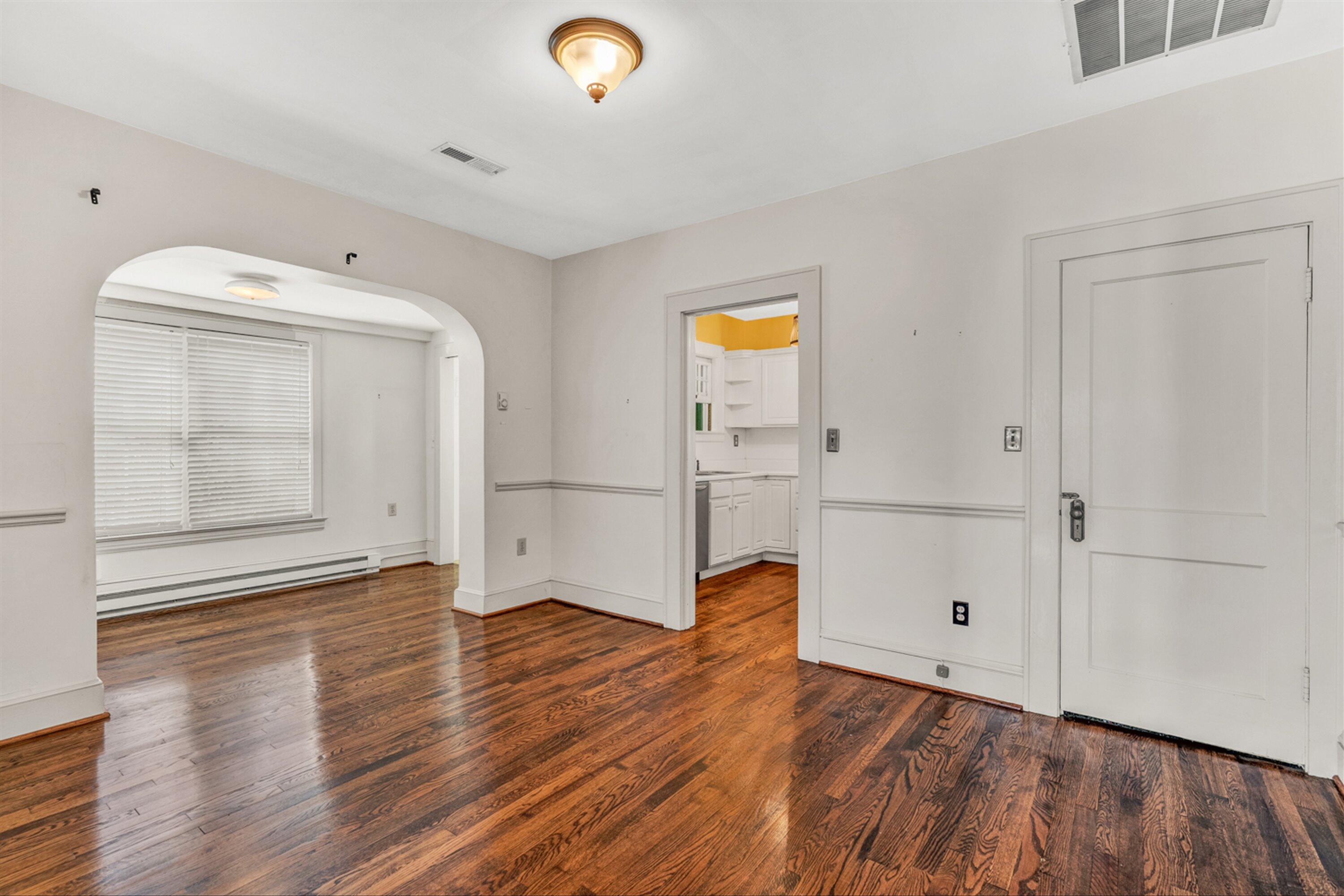 2509 Tillett Road Southwest Roanoke, VA 24015 - Photo 5 of 15 05-DSC1837