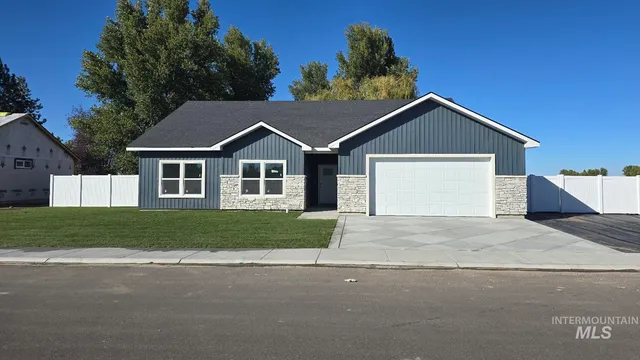 $369,000 | 1216 Bronze Drive, Rupert, ID 83350