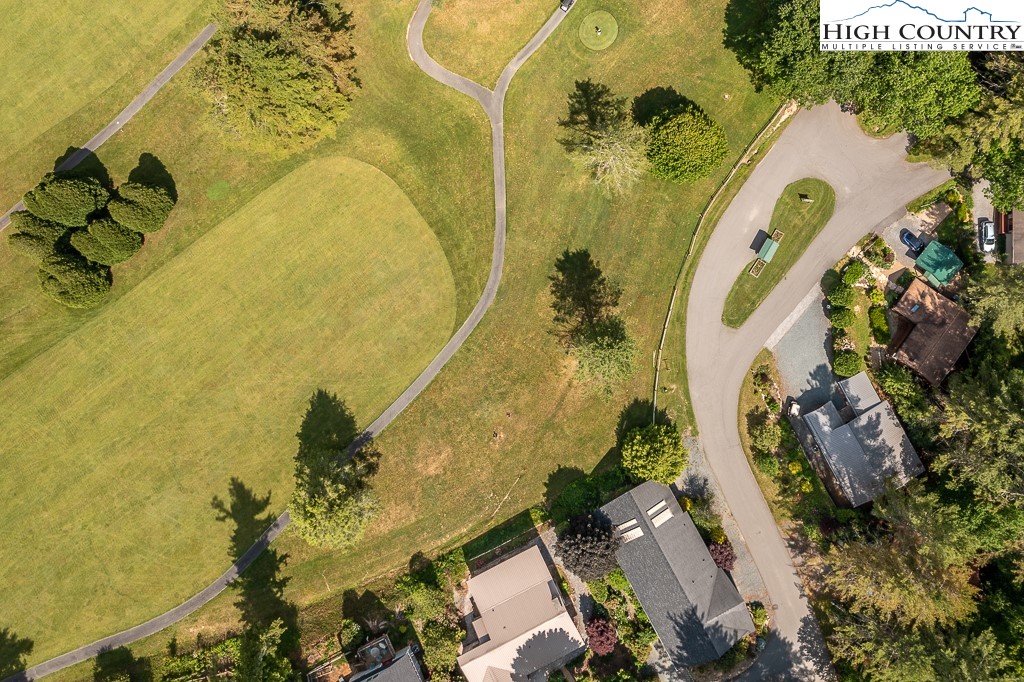 10 Overlook Road Newland, NC 28657 - Photo 45 of 50 an aerial view of a swimming pool