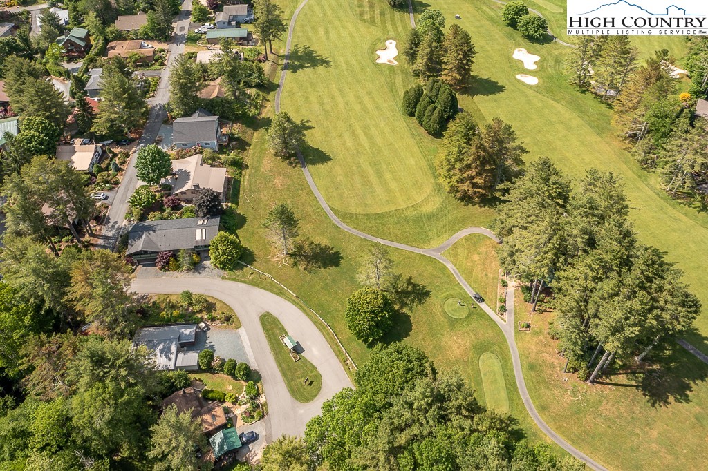 10 Overlook Road Newland, NC 28657 - Photo 47 of 50 an aerial view of swimming pool