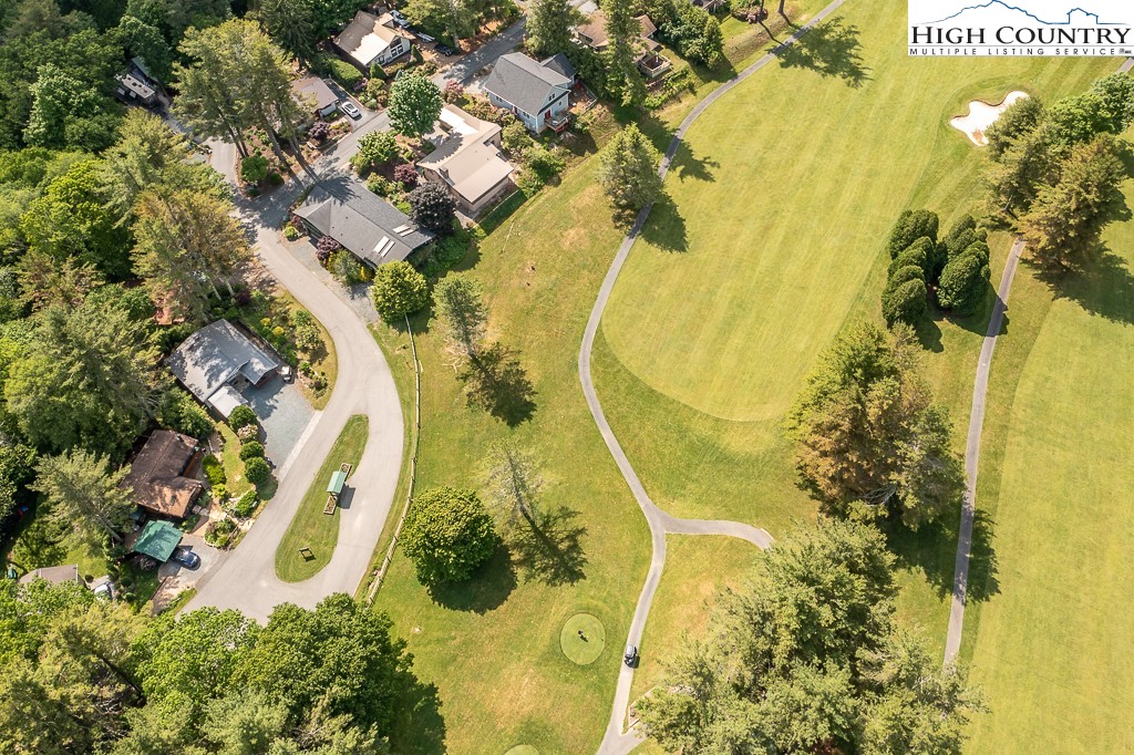 10 Overlook Road Newland, NC 28657 - Photo 49 of 50 a view of a swimming pool