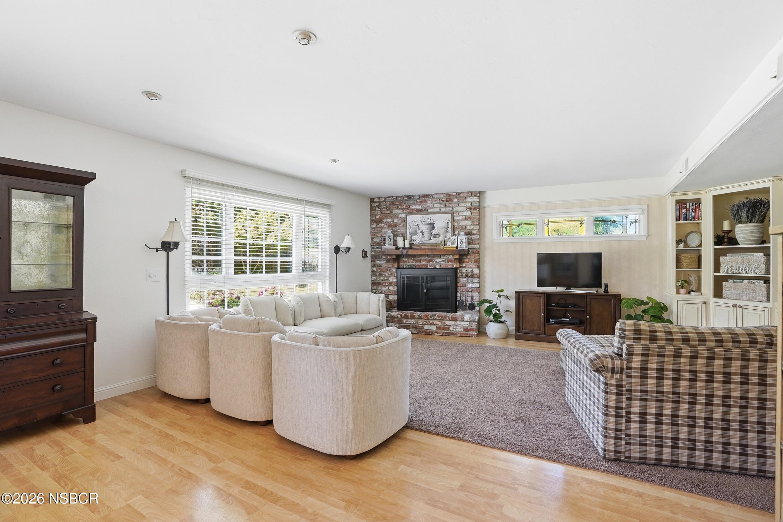 4475 Whitecliff Place Santa Maria, CA 93455 - Photo 12 of 44 4475 Whitecliff Pl
