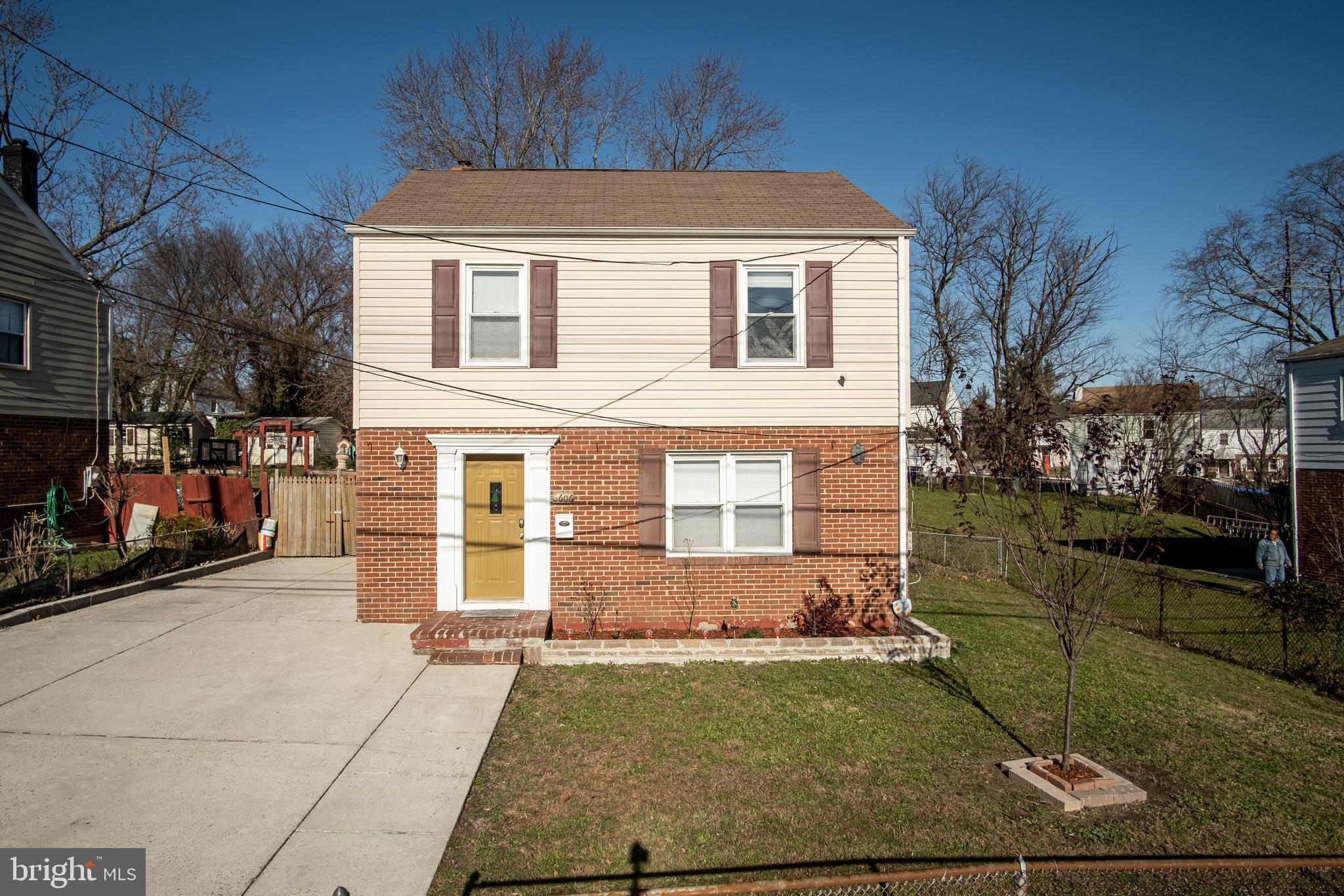 6606 Riggs Road Hyattsville, MD 20783 - Photo 2 of 37 front lawn