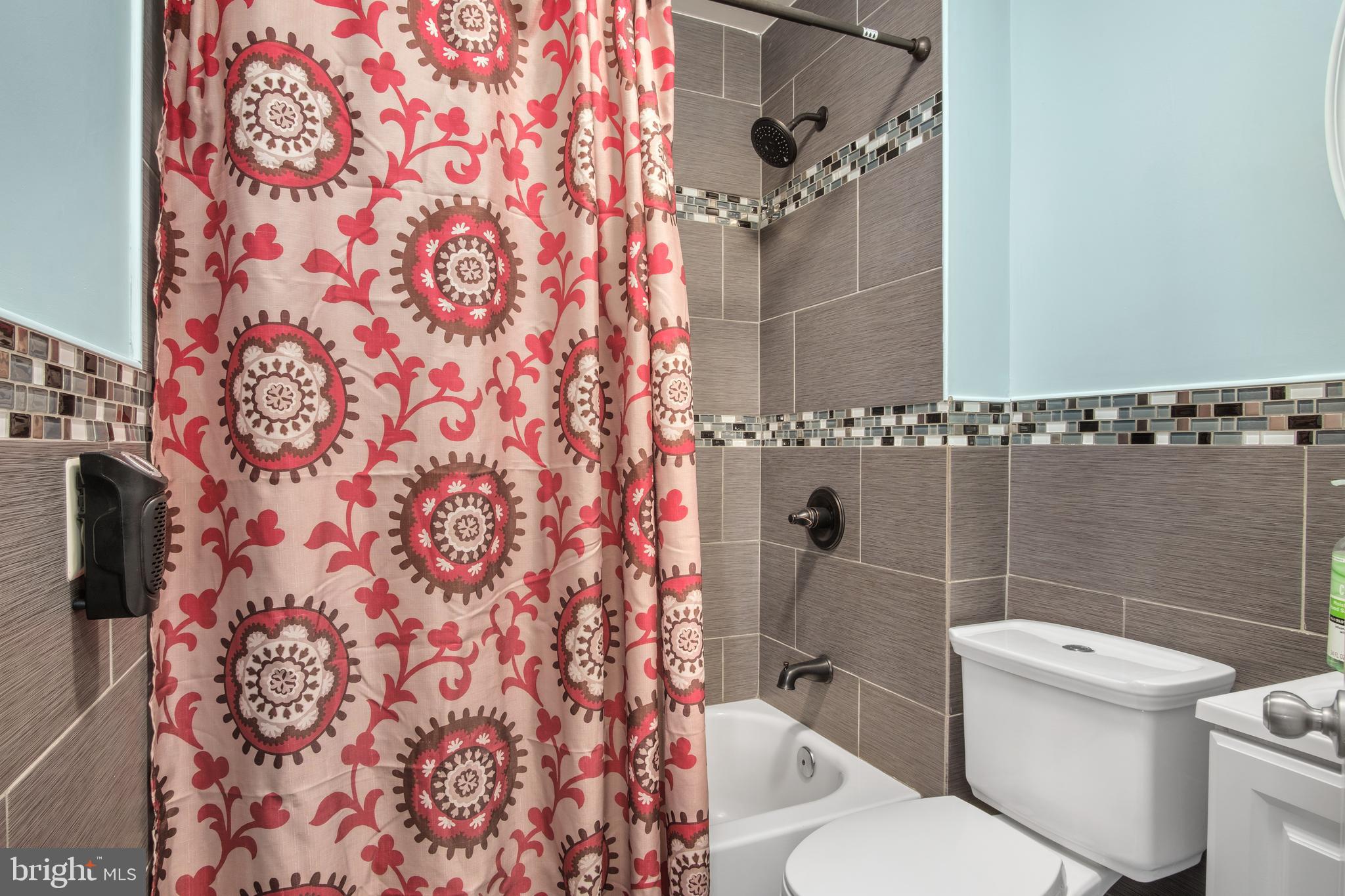 6606 Riggs Road Hyattsville, MD 20783 - Photo 21 of 37 main level full bath
