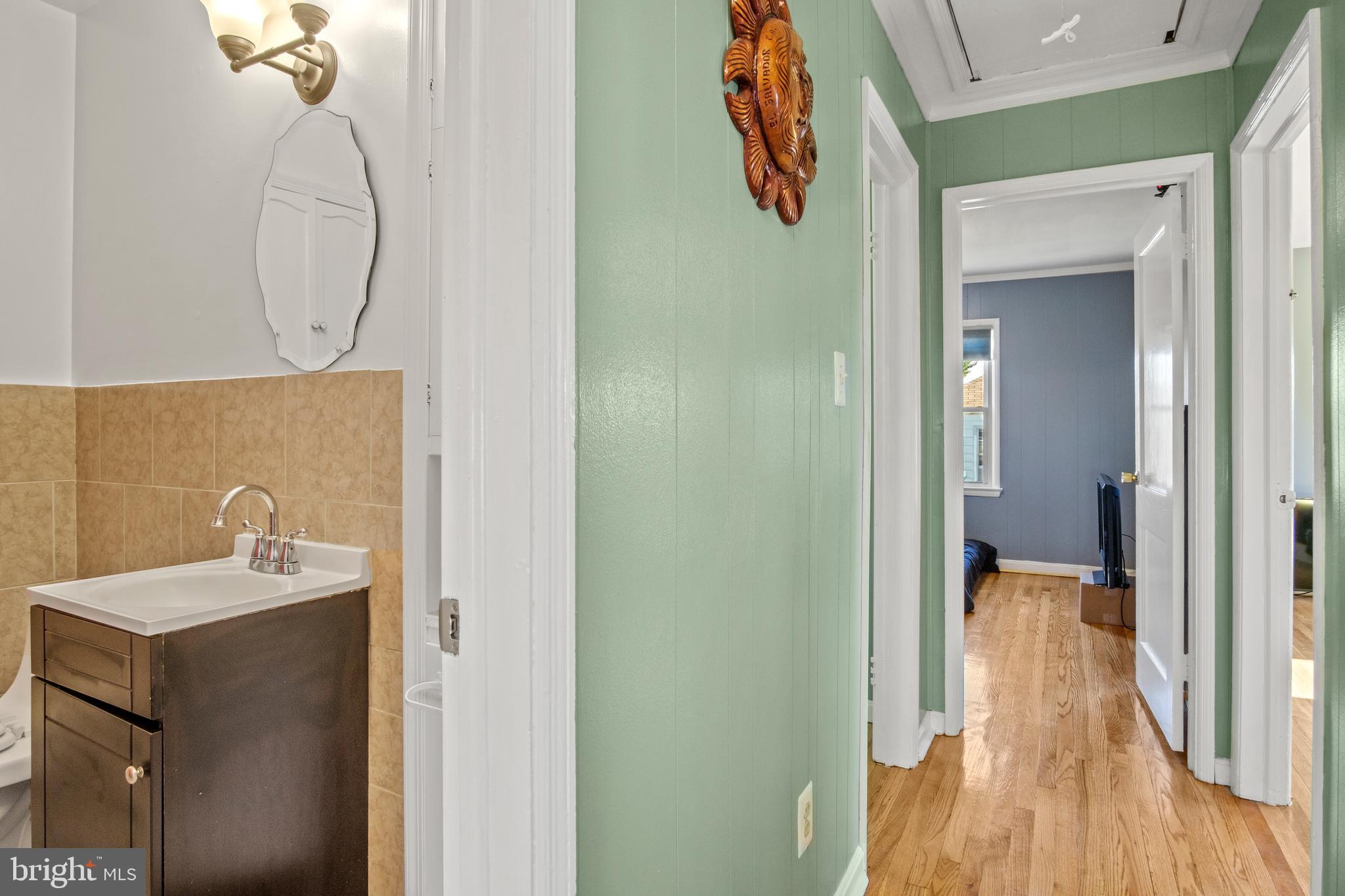 6606 Riggs Road Hyattsville, MD 20783 - Photo 25 of 37 upper level full bath