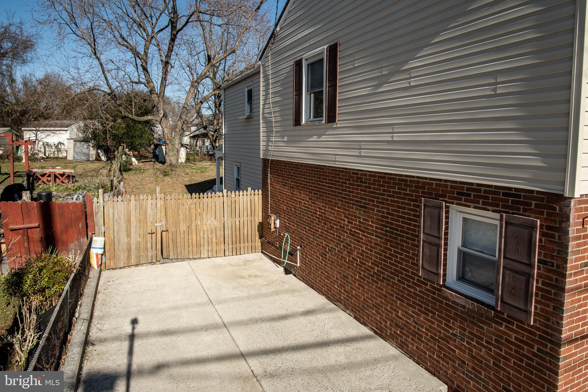 6606 Riggs Road Hyattsville, MD 20783 - Photo 5 of 37 long driveway