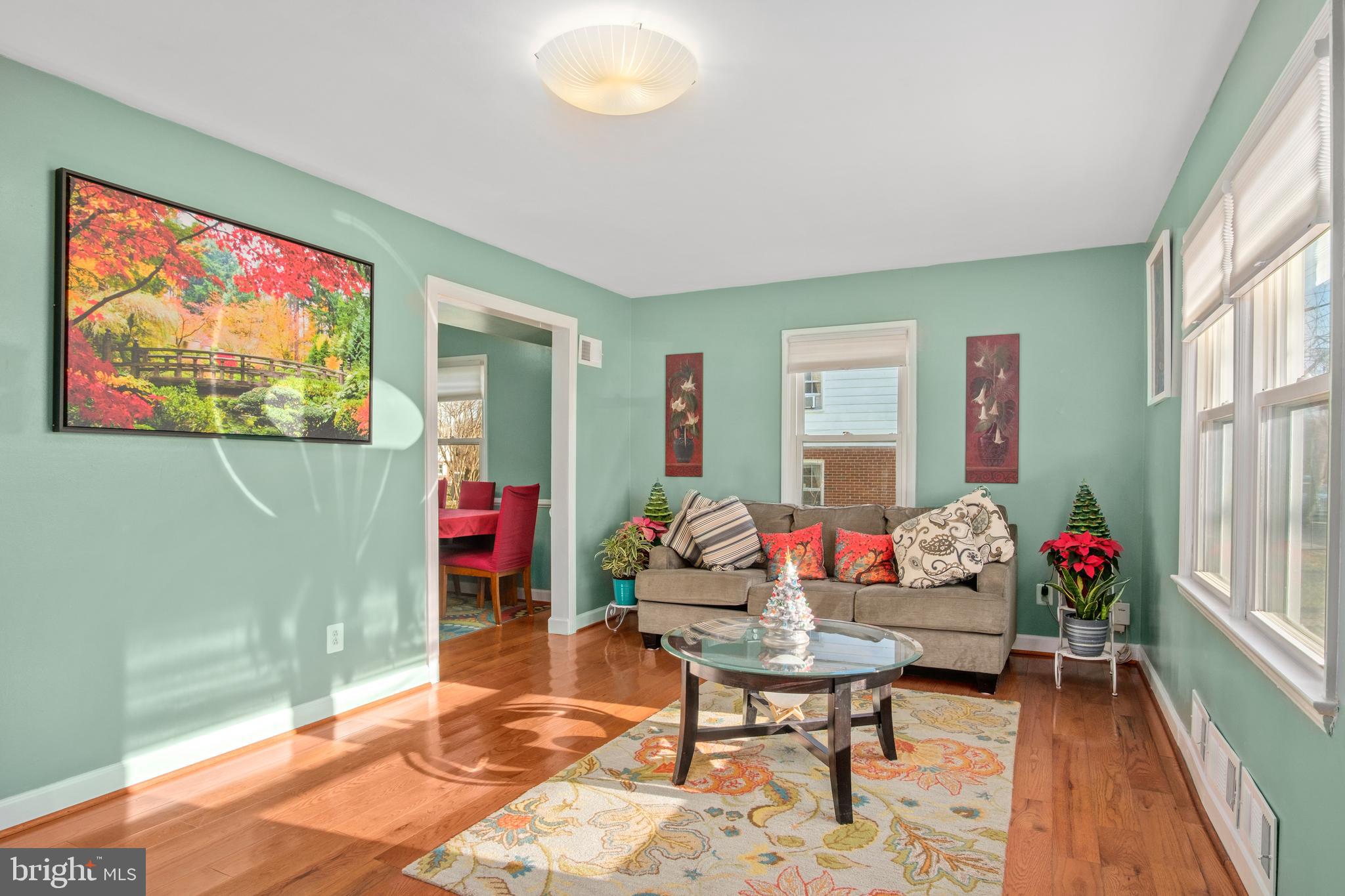 6606 Riggs Road Hyattsville, MD 20783 - Photo 7 of 37 living room